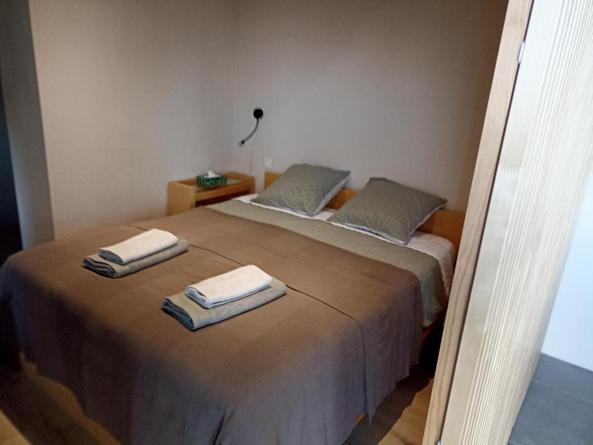 Pigeonnier De Sabaillan Bed & Breakfast Castelnau-d'Arbieu Exterior photo